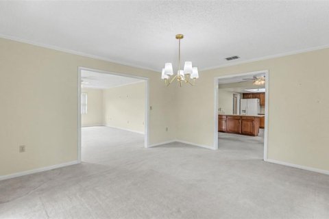 House in Lakeland, Florida 2 bedrooms, 175.12 sq.m. № 2425839 - photo 12