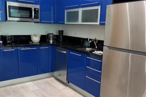 Condo in Miami, Florida  № 2052889 - photo 5