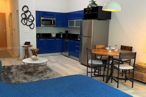 Condo in Miami, Florida  № 2052889 - photo 9