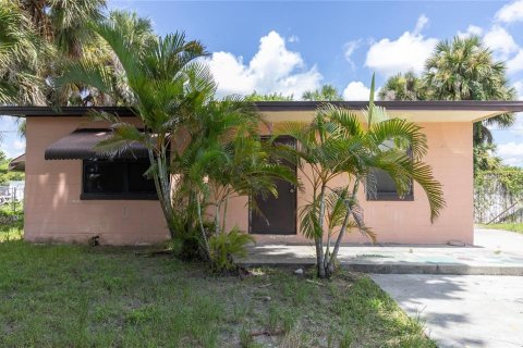 Villa ou maison à North Port, Floride 2 chambres, 63.36 m2 № 2306461