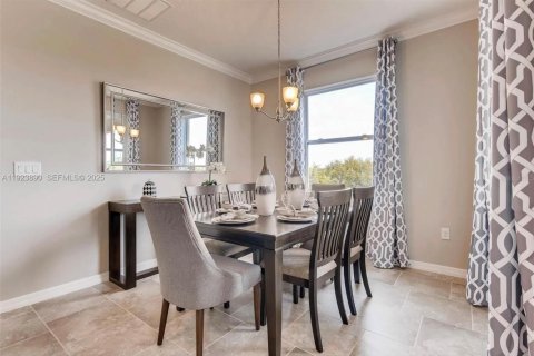 Casa en venta en Kissimmee, Florida, 4 dormitorios, 264.96 m2 № 1983052 - foto 22