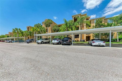 Condominio en alquiler en Bradenton, Florida, 2 dormitorios, 107.4 m2 № 1869792 - foto 6
