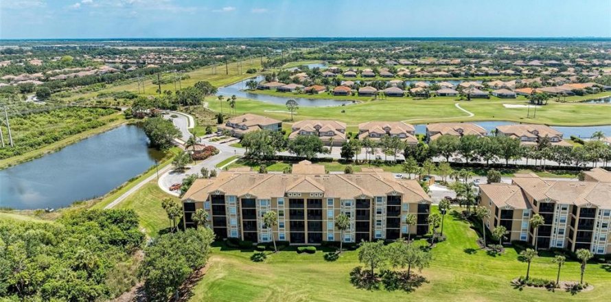Condominio en Bradenton, Florida, 2 dormitorios № 1869792