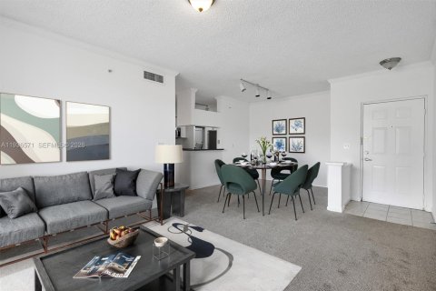 Condominio en venta en Sunny Isles Beach, Florida, 1 dormitorio, 62.52 m2 № 2152572 - foto 7