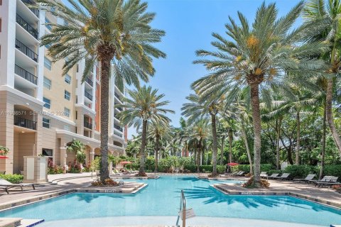 Condominio en venta en Sunny Isles Beach, Florida, 1 dormitorio, 62.52 m2 № 2152572 - foto 23