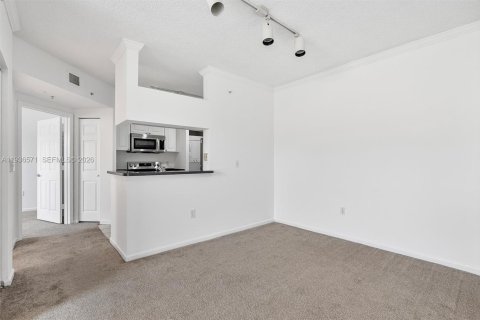 Condominio en venta en Sunny Isles Beach, Florida, 1 dormitorio, 62.52 m2 № 2152572 - foto 9
