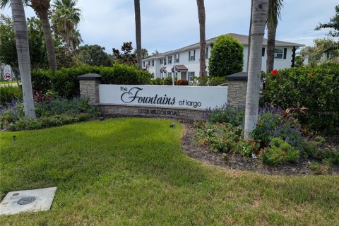 Condo in Largo, Florida, 2 bedrooms  № 1917793 - photo 24