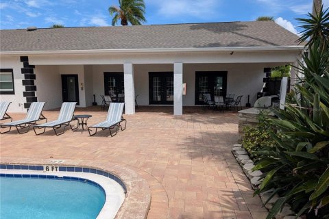 Condo in Largo, Florida, 2 bedrooms  № 1917793 - photo 21