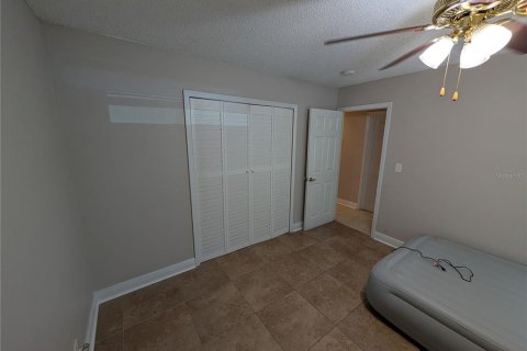 Condo in Largo, Florida, 2 bedrooms  № 1917793 - photo 7