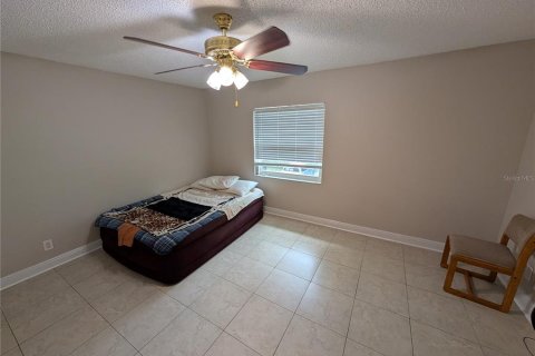 Condo in Largo, Florida, 2 bedrooms  № 1917793 - photo 5