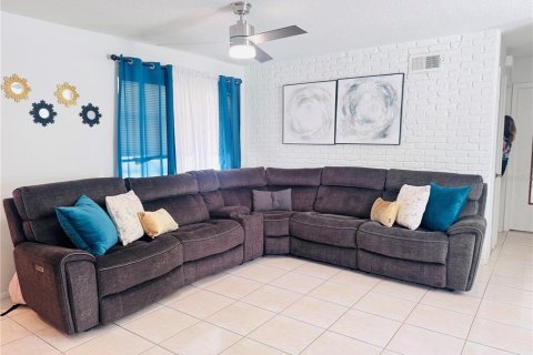 Casa en venta en Orlando, Florida, 3 dormitorios, 111.67 m2 № 2225505 - foto 13