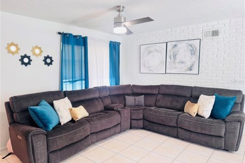 Casa en venta en Orlando, Florida, 3 dormitorios, 111.67 m2 № 2225505 - foto 11