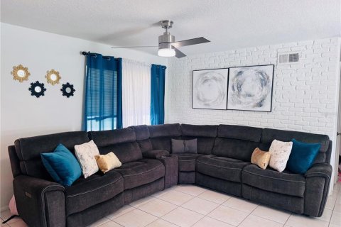 Casa en venta en Orlando, Florida, 3 dormitorios, 111.67 m2 № 2225505 - foto 12