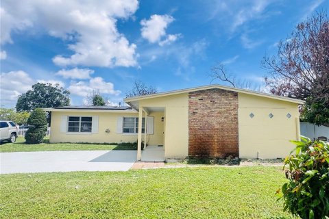 Casa en venta en Orlando, Florida, 3 dormitorios, 111.67 m2 № 2225505 - foto 2