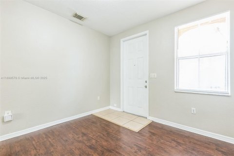 Townhouse in Homestead, Florida 4 bedrooms, 150.13 sq.m. № 1952473 - photo 29