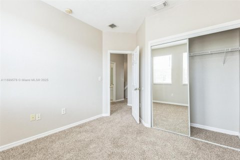 Townhouse in Homestead, Florida 4 bedrooms, 150.13 sq.m. № 1952473 - photo 18