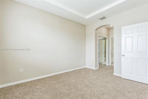 Townhouse in Homestead, Florida 4 bedrooms, 150.13 sq.m. № 1952473 - photo 21