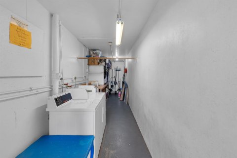 Condo in Deerfield Beach, Florida, 1 bedroom № 2187336 - photo 18
