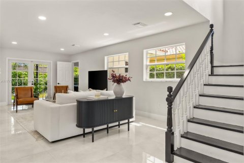 Villa ou maison à louer à Coral Gables, Floride: 4 chambres, 202.25 m2 № 2013397 - photo 8