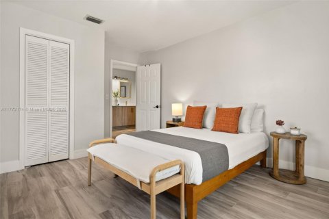 Villa ou maison à louer à Coral Gables, Floride: 4 chambres, 202.25 m2 № 2013397 - photo 30