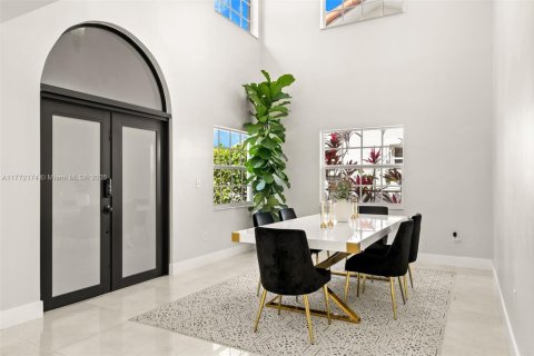 Villa ou maison à louer à Coral Gables, Floride: 4 chambres, 202.25 m2 № 2013397 - photo 4