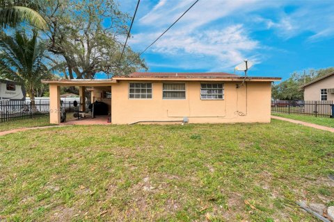 Propiedad comercial en venta en Miami, Florida, 199.09 m2 № 2000860 - foto 30