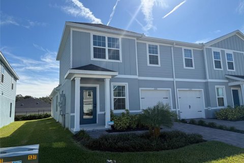 House in Lady Lake, Florida 3 bedrooms, 150.87 sq.m. № 2118900