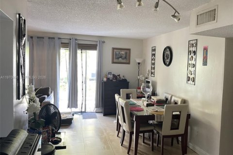 Condominio en alquiler en North Miami Beach, Florida, 2 dormitorios, 83.89 m2 № 2031361 - foto 5