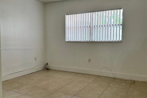 Condo in Miami, Florida, 2 bedrooms № 2074401 - photo 8