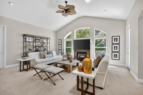 House in Palm Coast, Florida 3 bedrooms, 212.65 sq.m. № 1913232 - photo 10