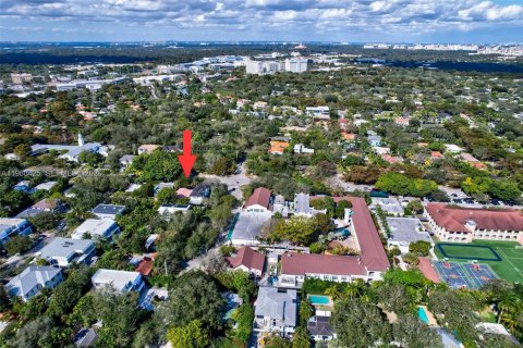 House in Miami, Florida 3 bedrooms, 144.28 sq.m. № 2021860 - photo 14