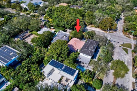 House in Miami, Florida 3 bedrooms, 144.28 sq.m. № 2021860 - photo 12