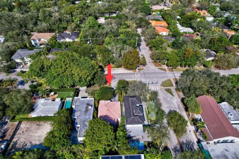 House in Miami, Florida 3 bedrooms, 144.28 sq.m. № 2021860 - photo 13