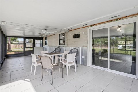 House in Leesburg, Florida 3 bedrooms, 109.25 sq.m. № 1910334 - photo 29