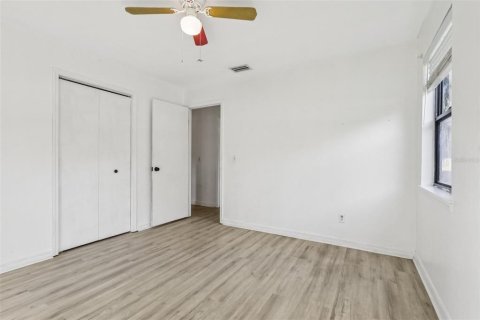 House in Leesburg, Florida 3 bedrooms, 109.25 sq.m. № 1910334 - photo 22