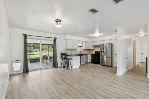 House in Leesburg, Florida 3 bedrooms, 109.25 sq.m. № 1910334 - photo 13