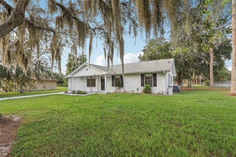 House in Leesburg, Florida 3 bedrooms, 109.25 sq.m. № 1910334 - photo 3