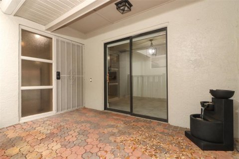 Townhouse in Orlando, Florida 3 bedrooms, 153.1 sq.m. № 1527843 - photo 4