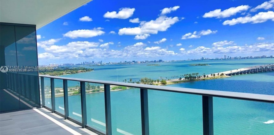 Condominio en Miami, Florida, 2 dormitorios № 1715901