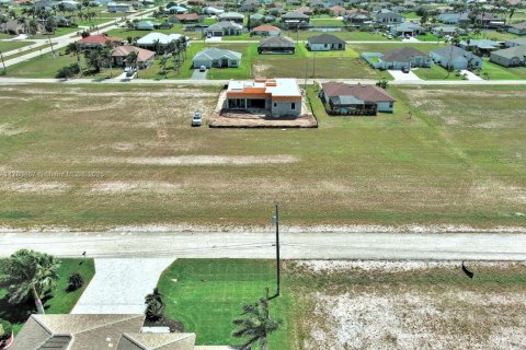 Land in Cape Coral, Florida № 1868737 - photo 13