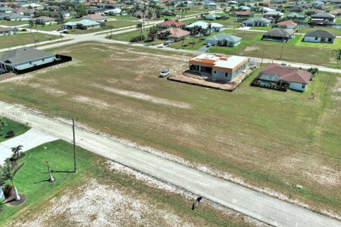 Land in Cape Coral, Florida № 1868737 - photo 12