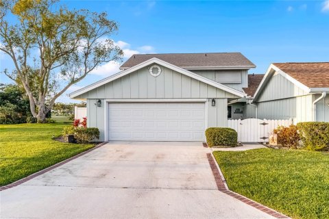 Townhouse in New Smyrna Beach, Florida 3 bedrooms, 210.61 sq.m. № 1723477 - photo 2