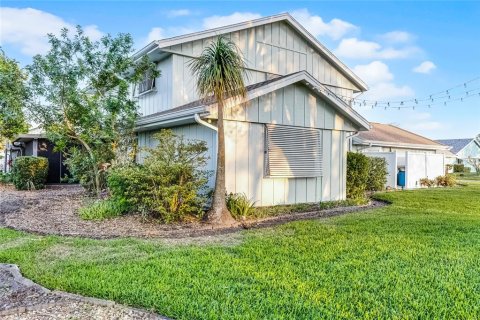 Townhouse in New Smyrna Beach, Florida 3 bedrooms, 210.61 sq.m. № 1723477 - photo 4
