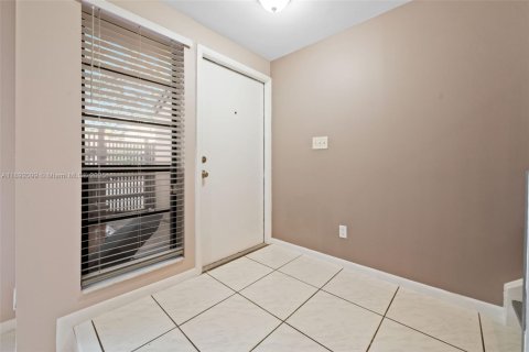 Touwnhouse à vendre à Pembroke Pines, Floride: 3 chambres, 140.28 m2 № 1945431 - photo 28
