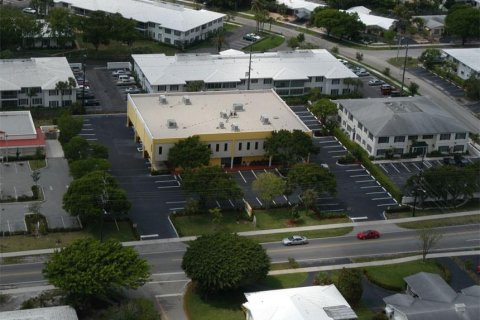 Propiedad comercial en alquiler en Pompano Beach, Florida № 1022008 - foto 1