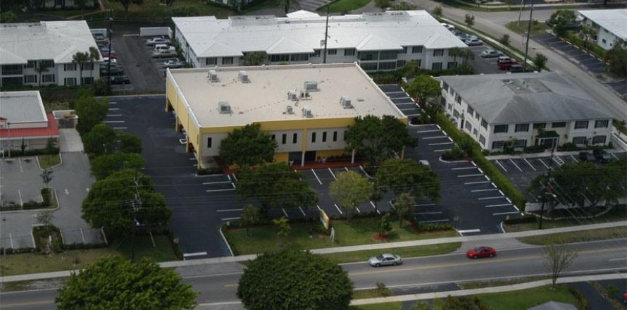 Propiedad comercial en Pompano Beach, Florida № 1022008