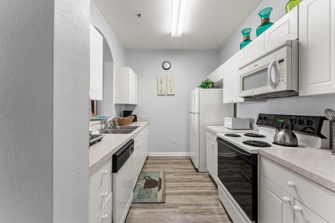 Condo in Kissimmee, Florida, 3 bedrooms № 2211056 - photo 6