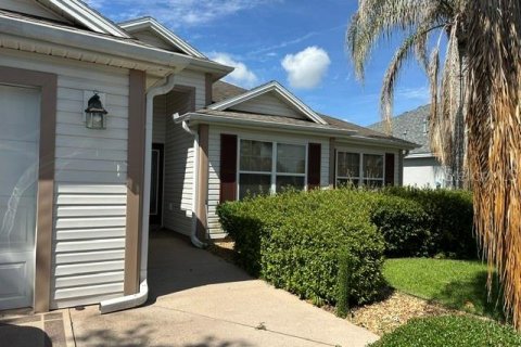 House in The Villages, Florida 3 bedrooms, 158.21 sq.m. № 2157222