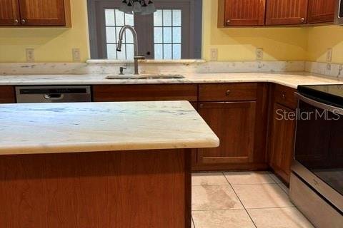 House in The Villages, Florida 3 bedrooms, 158.21 sq.m. № 2157222 - photo 19