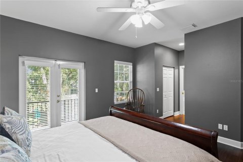 Villa ou maison à vendre à Tampa, Floride: 4 chambres, 197.7 m2 № 2404706 - photo 24